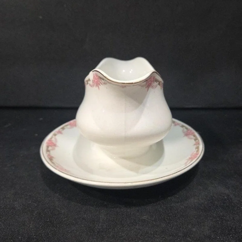 Overland by Alfred Meakin Gravy Boat with Attached Underplate, Vintage Serveware